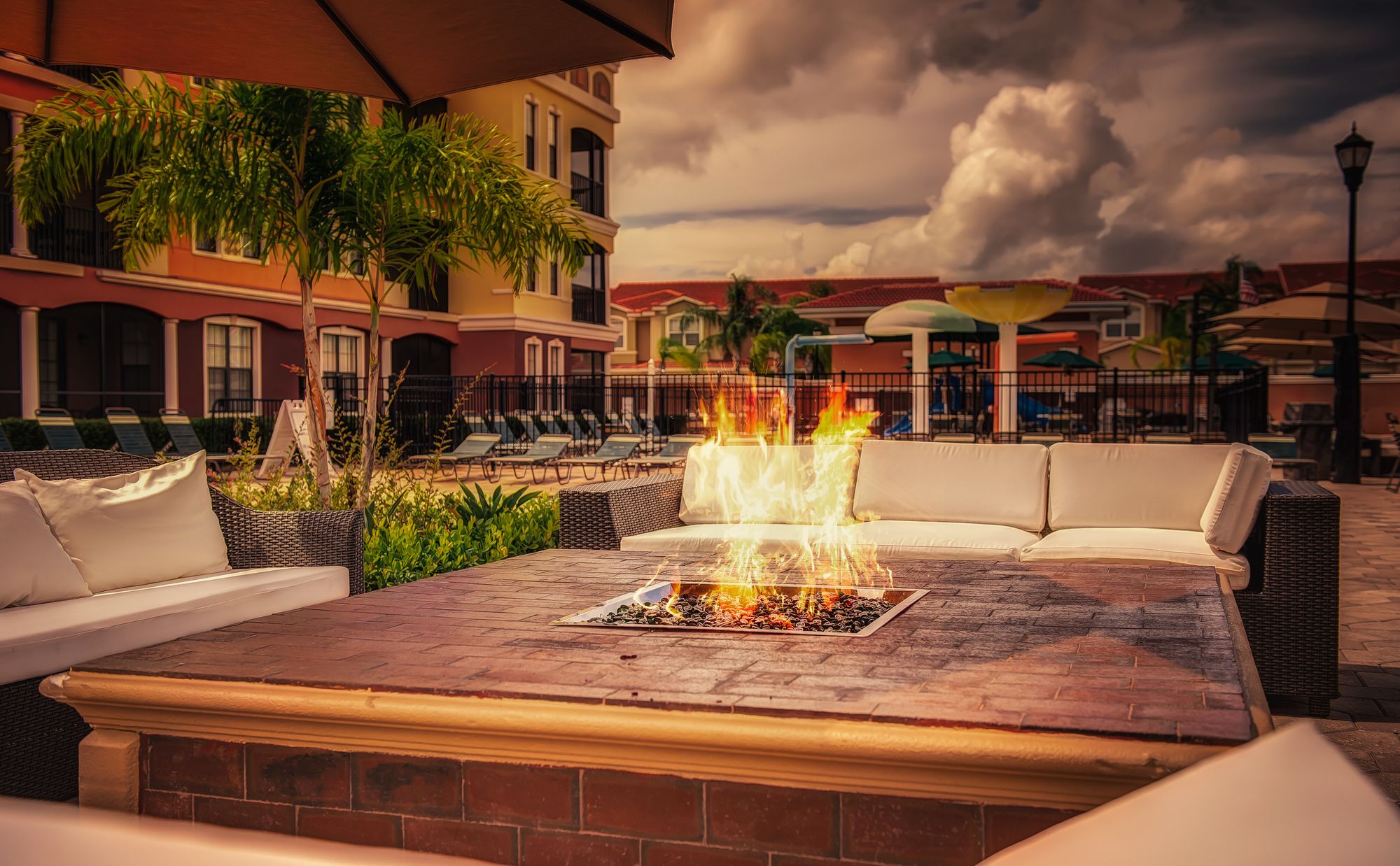 Фото Emerald Greens Hotel Condo Resort