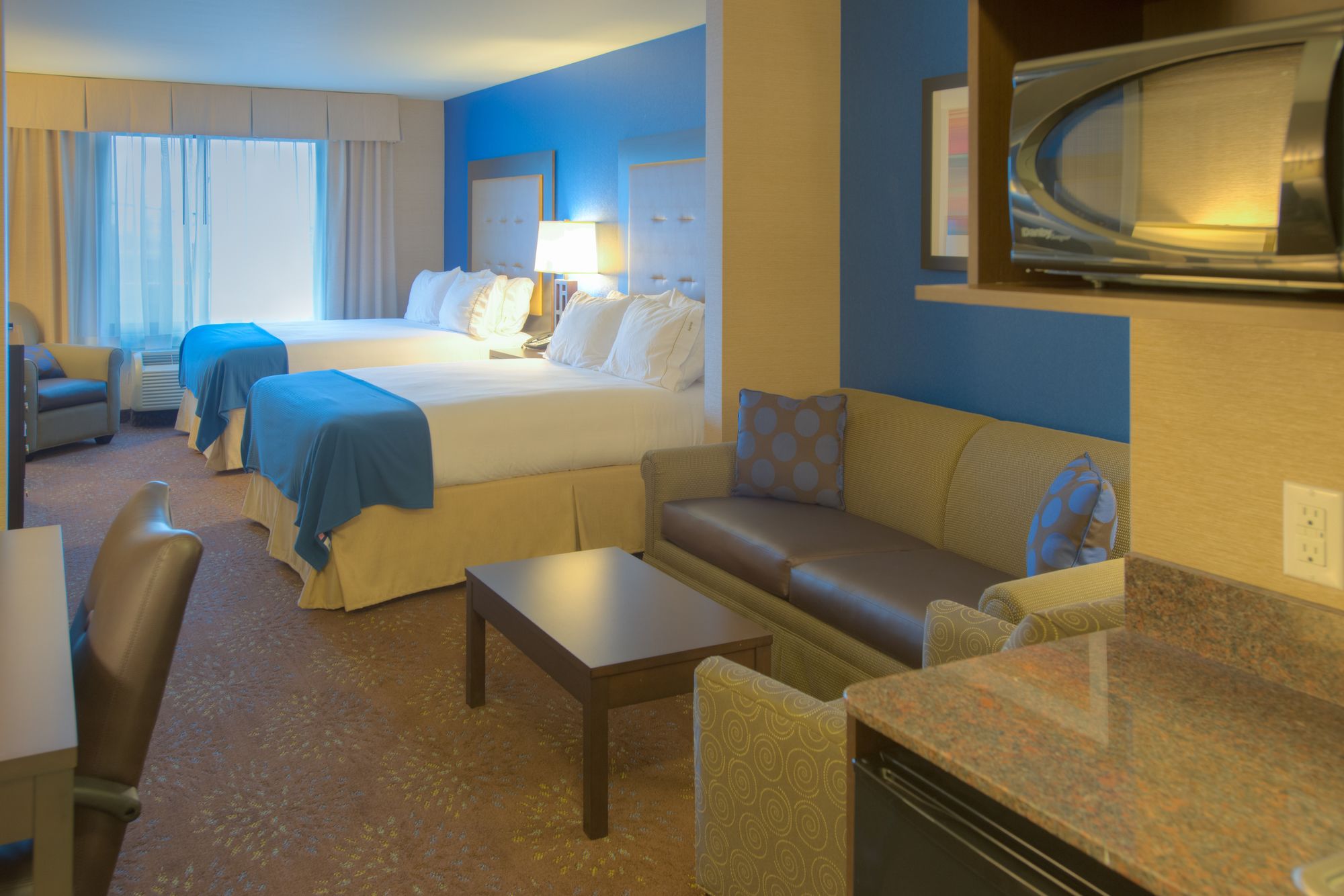 Фото Holiday Inn Express Hotel & Suites Tacoma Downtown, an Ihg Hotel