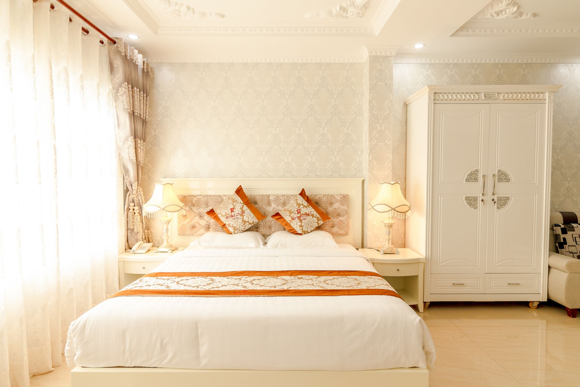 Фото Romeliess Hotel