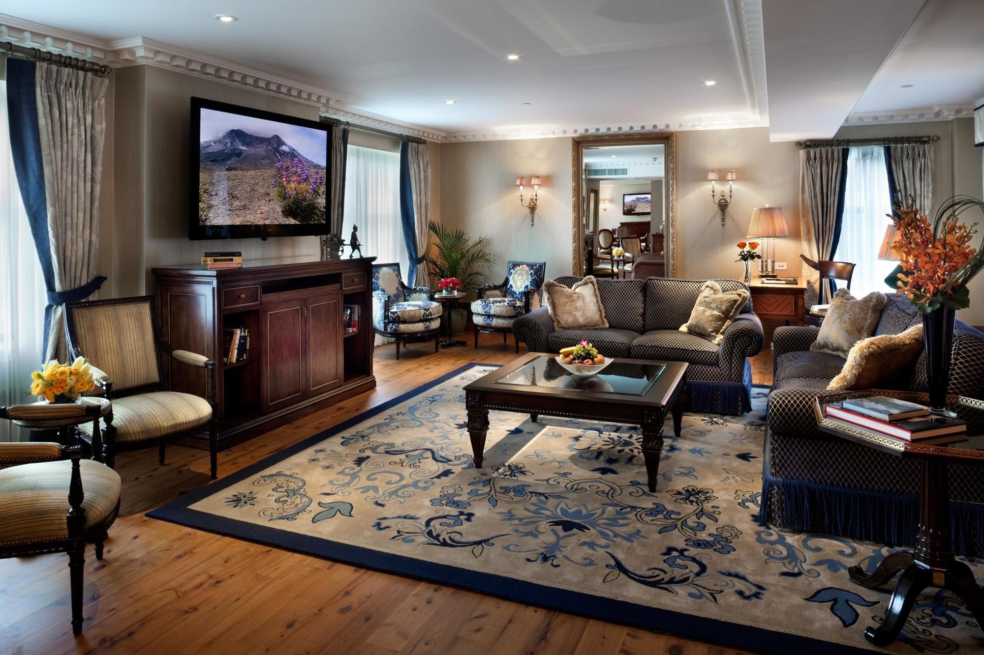 Фото Hotel Plaza Athenee