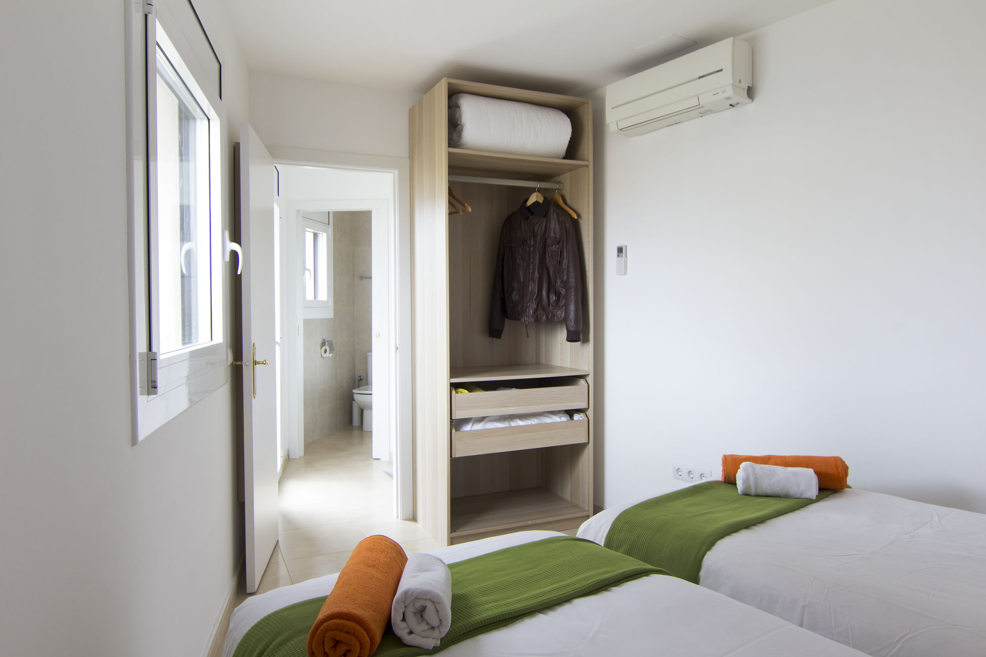 Фото Stay Together Barcelona Apartments