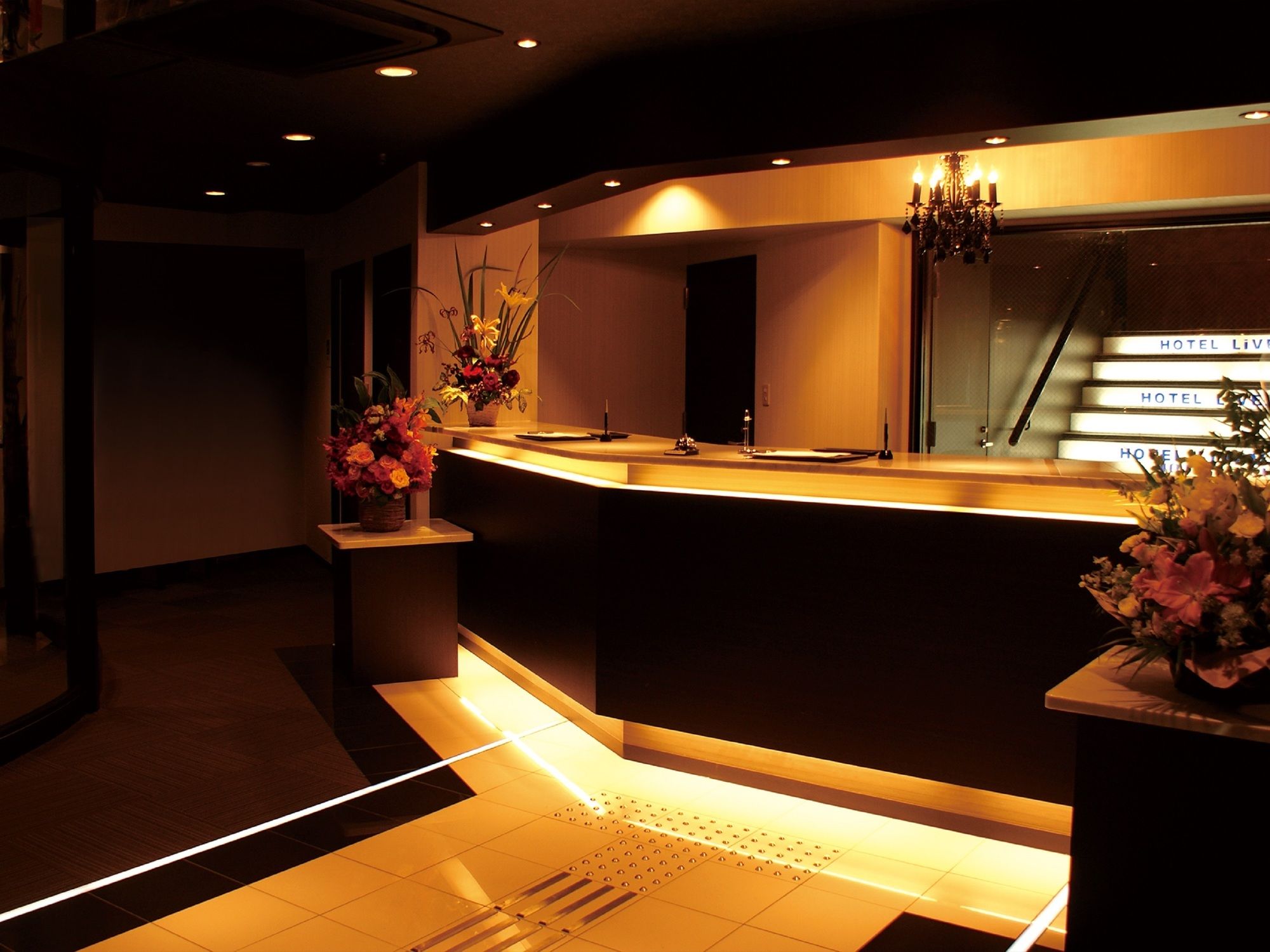 Фото Hotel LiVEMAX Esaka