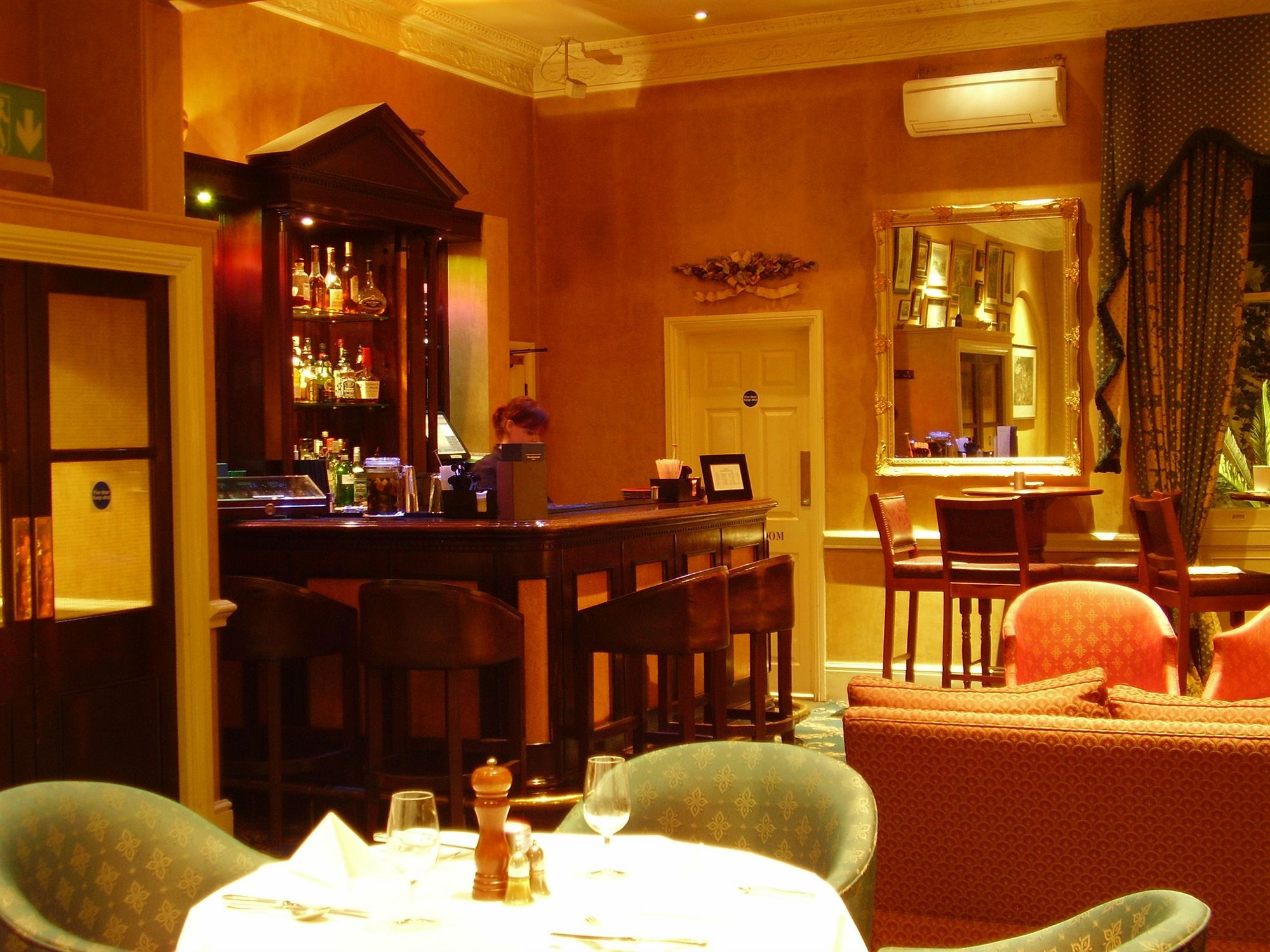 Фото The Leonard Hotel