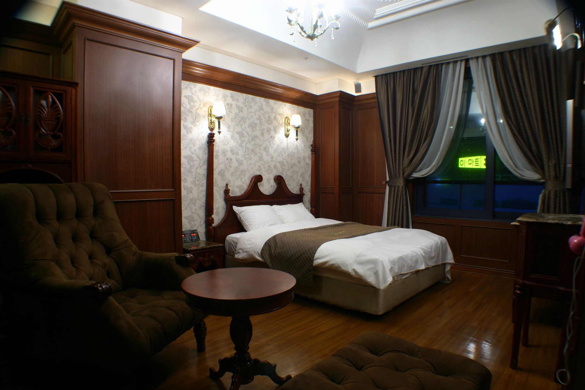 Фото Partyz Hotel