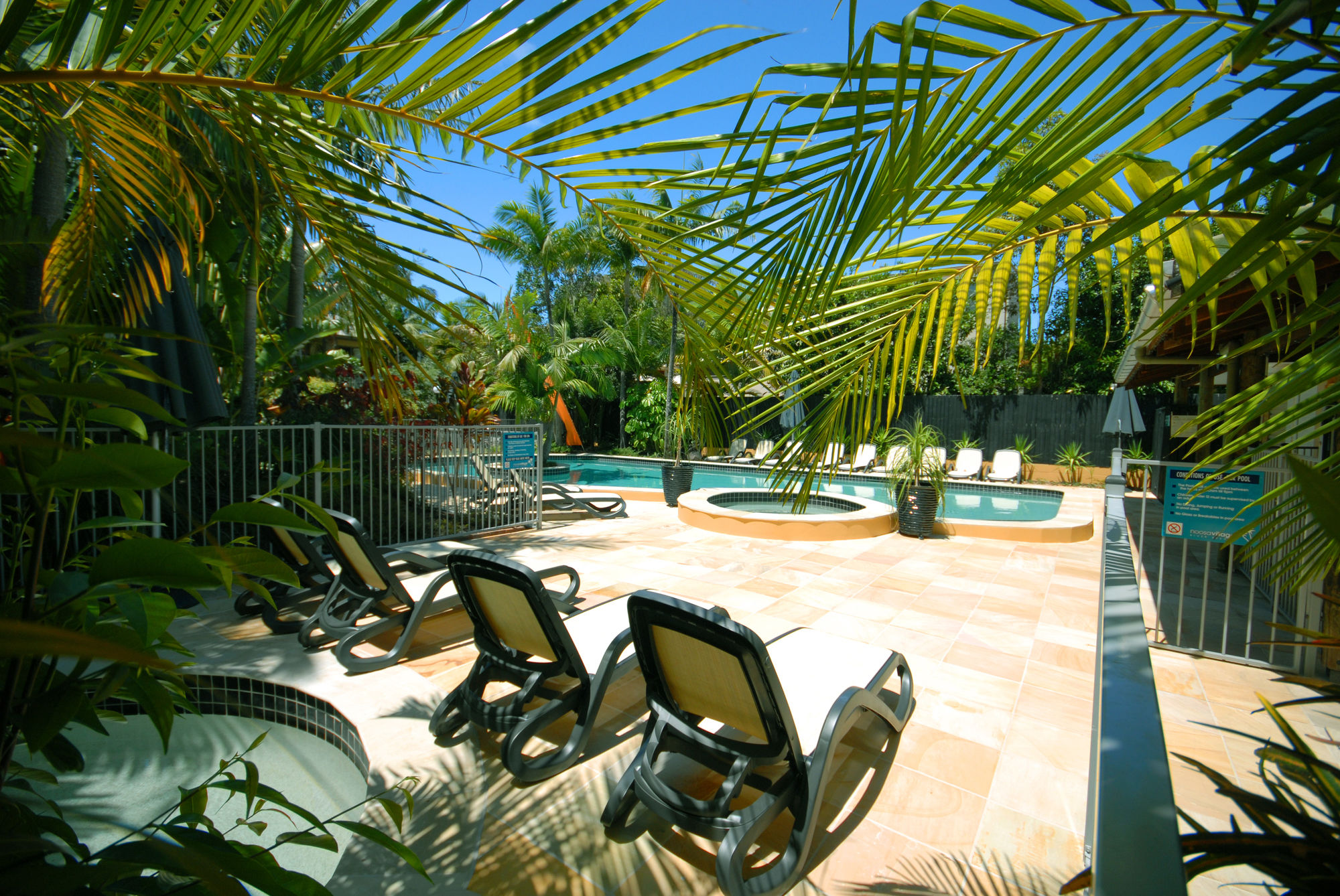 Фото Noosa Village River Resort