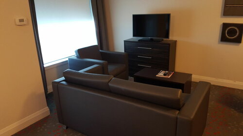 Гостиница Liberty Suites Hotel в Торнхилле