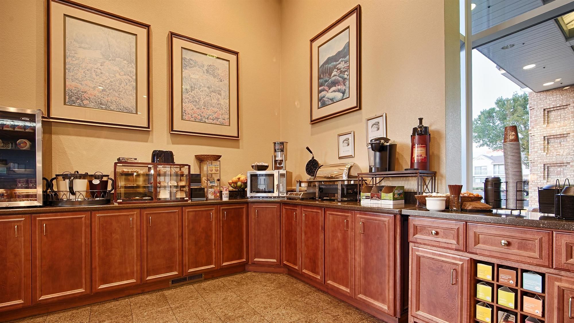 Фото Best Western Plus Gold Country Inn
