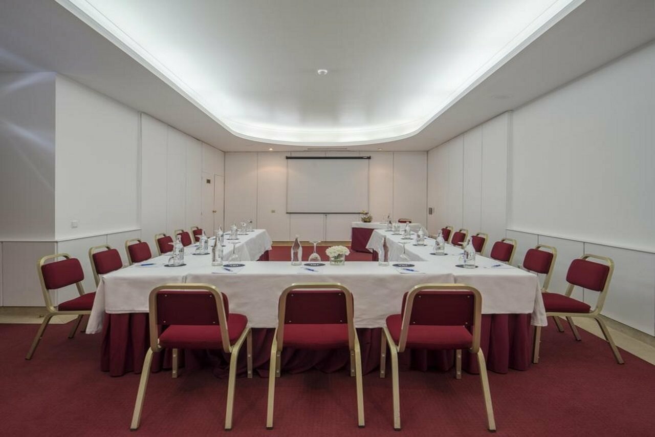 Фото Nh Lisboa Campo Grande