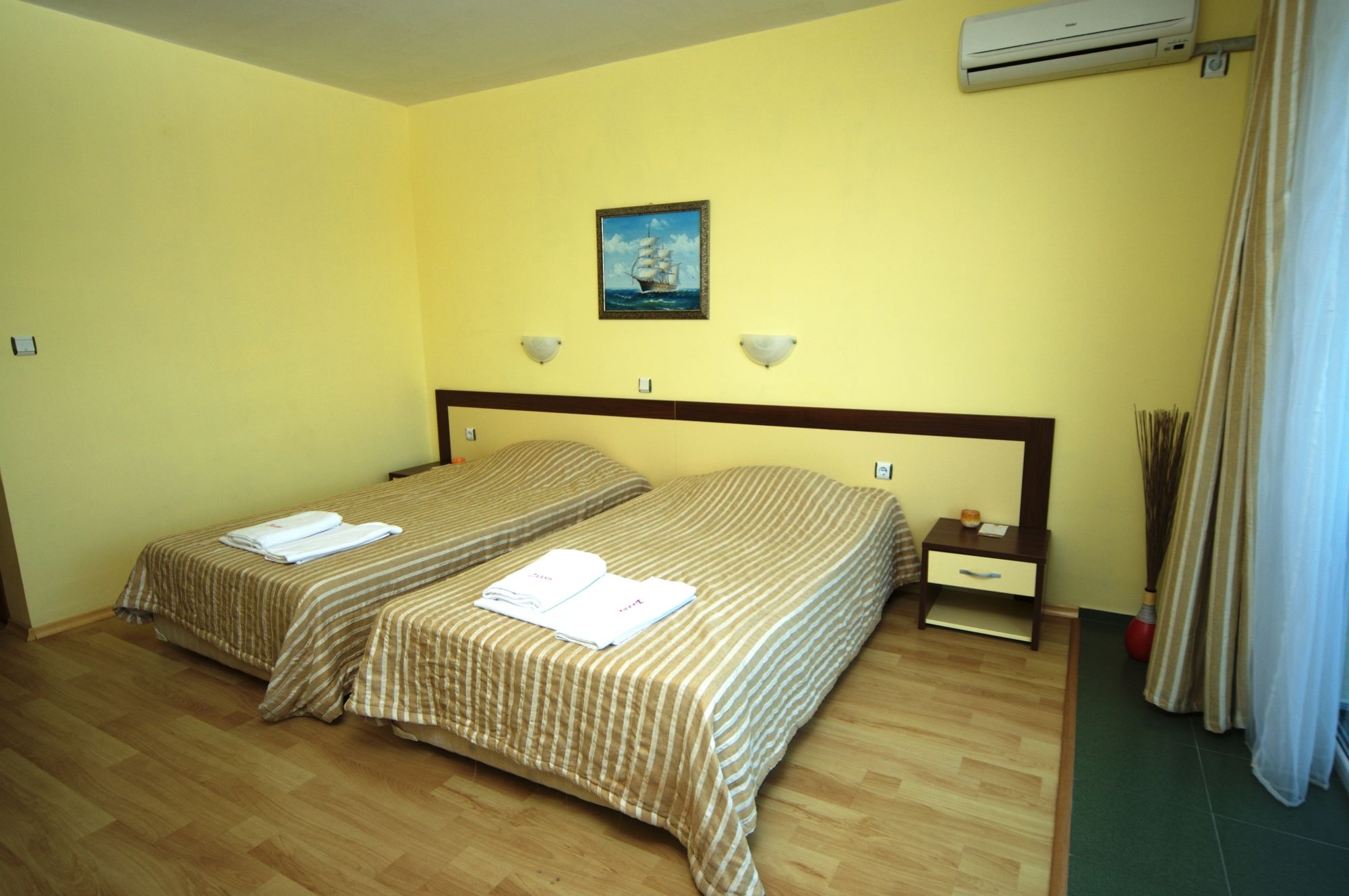 Фото Hotel Zaara