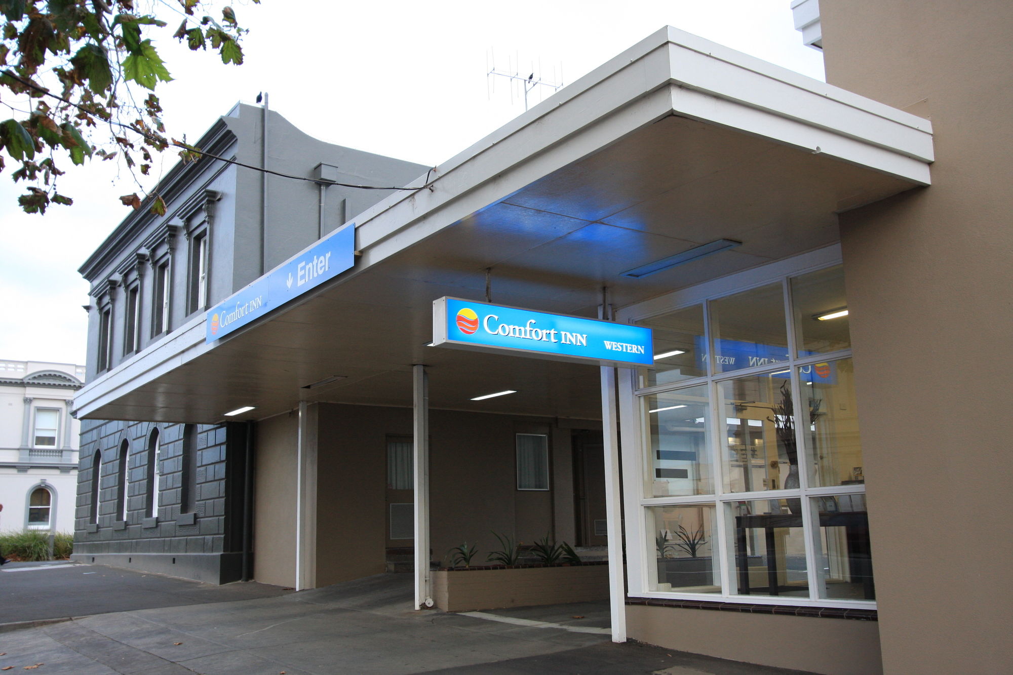 Фото Comfort Inn Western