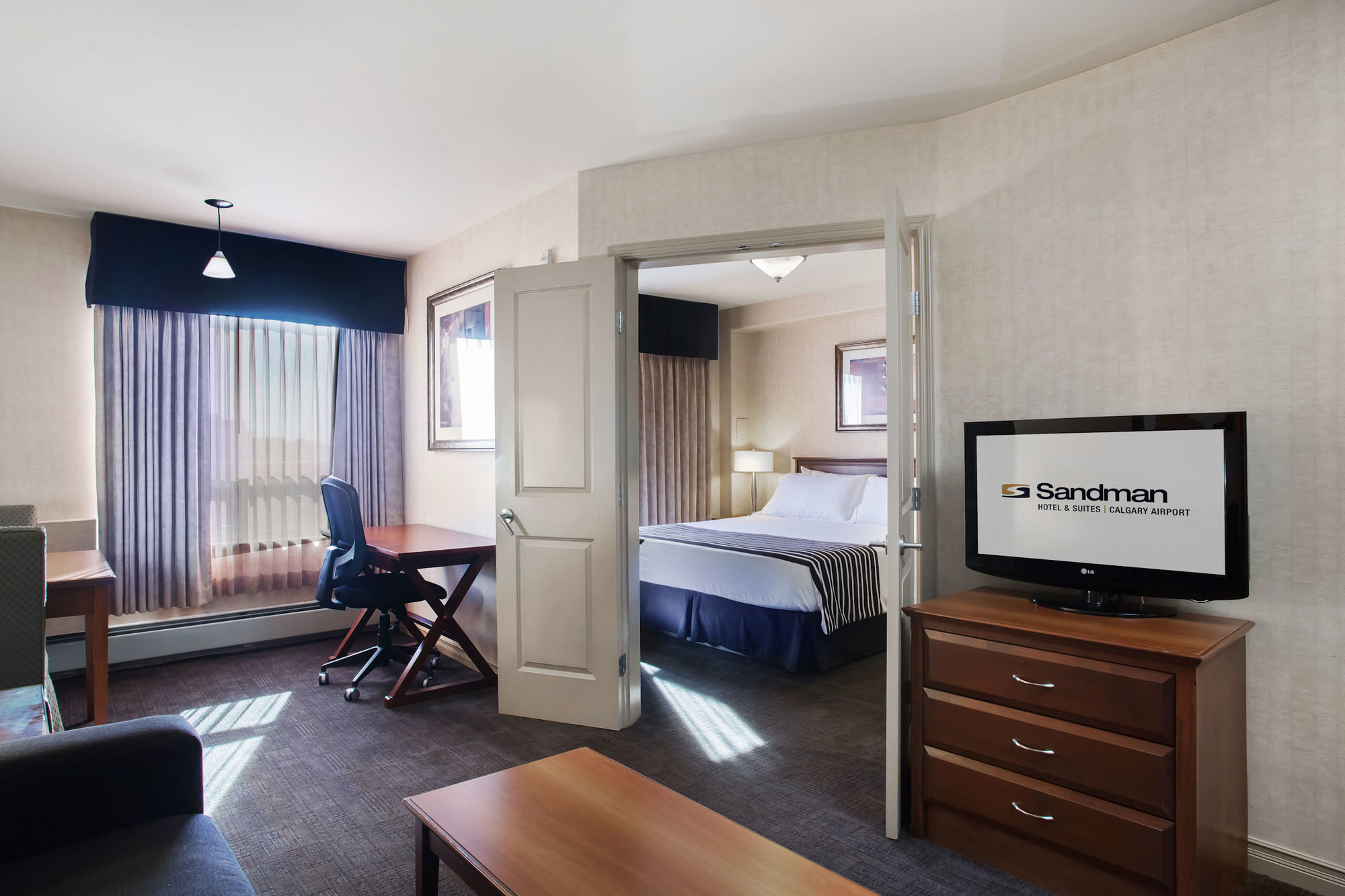 Фото Sandman Hotel Grande Prairie