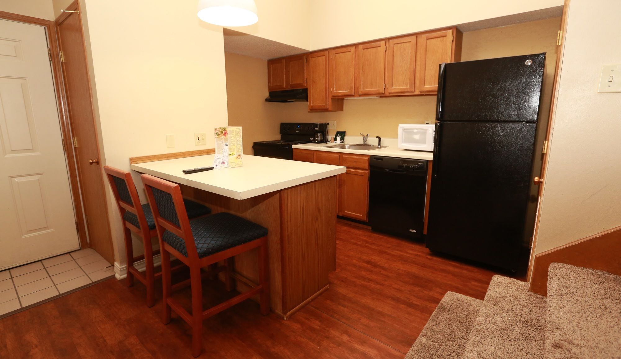 Фото Sterling Hotel and Suites