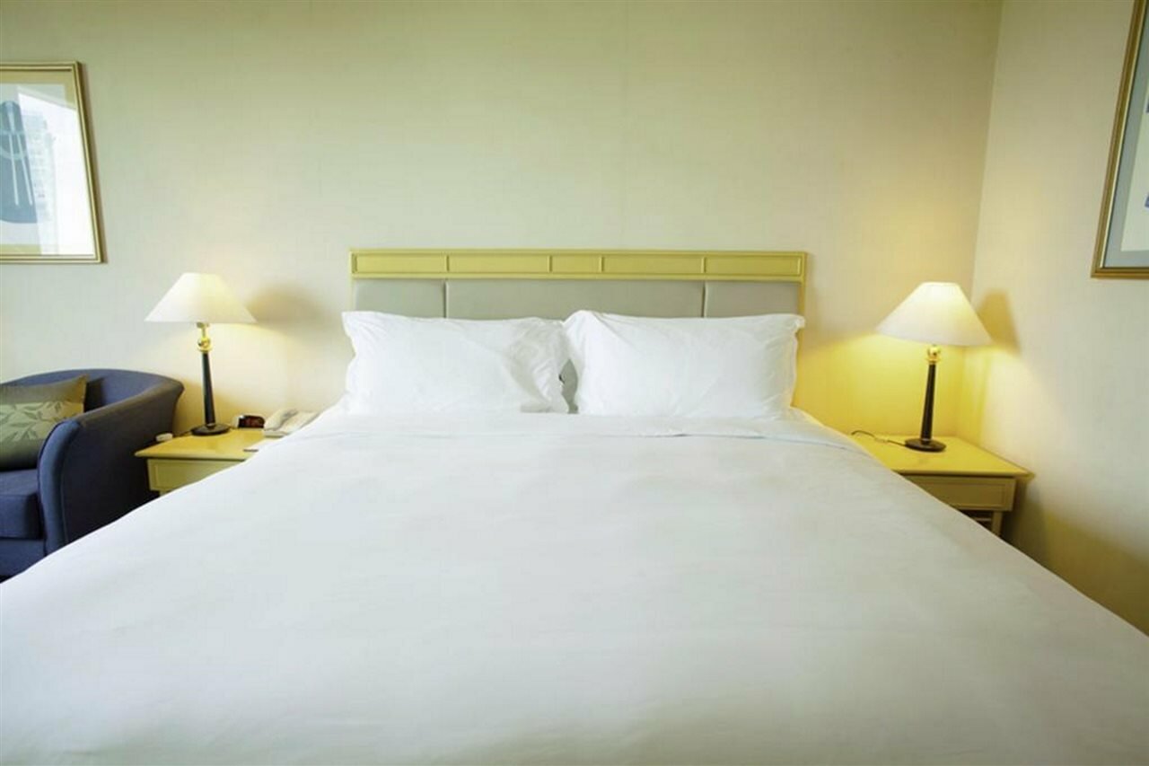 Фото New World Saigon Hotel