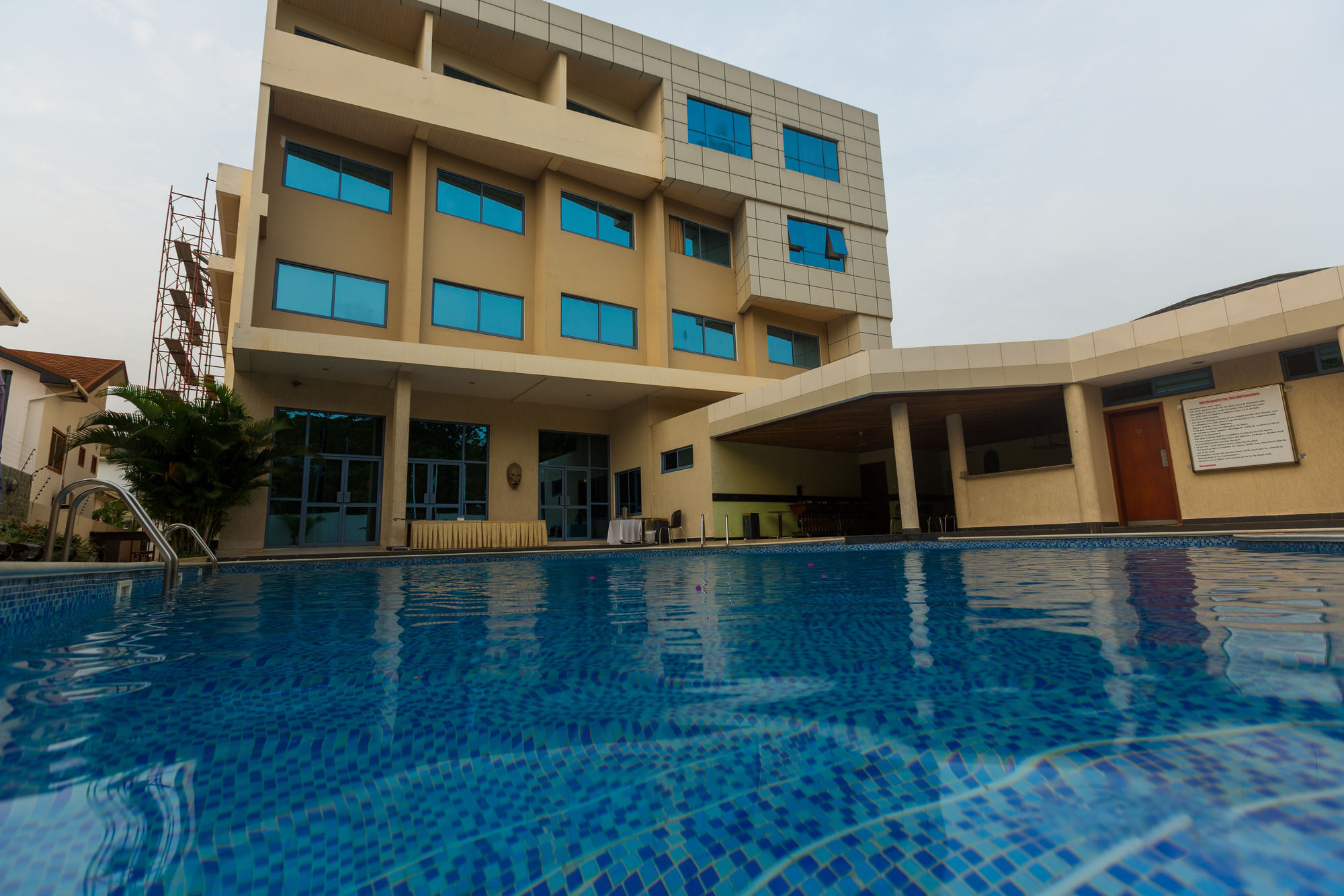 Фото Best Western Premier Accra Airport Hotel