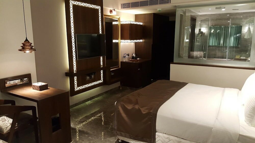 Фото Peninsula Redpine