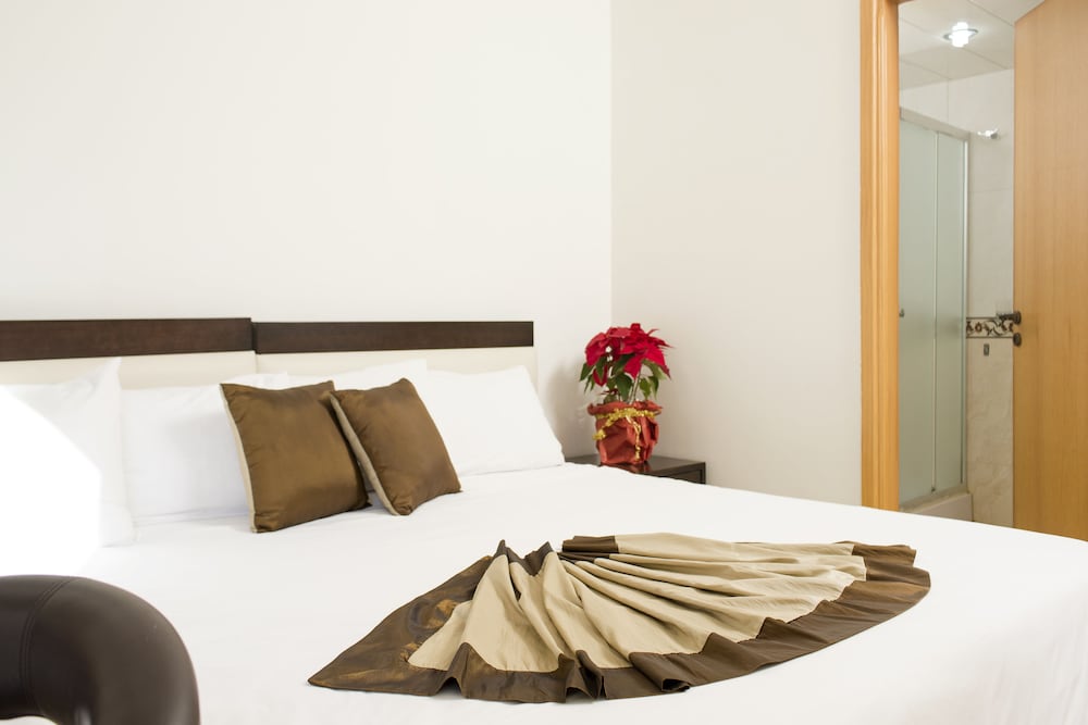 Фото Bliss 3000 Furnished Studios