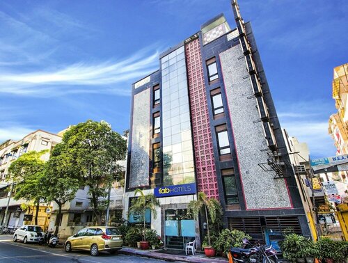 Гостиница Hotel Suncourt Corporate в Дели