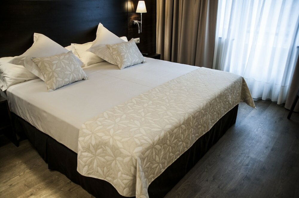 Фото Hotel Montemar