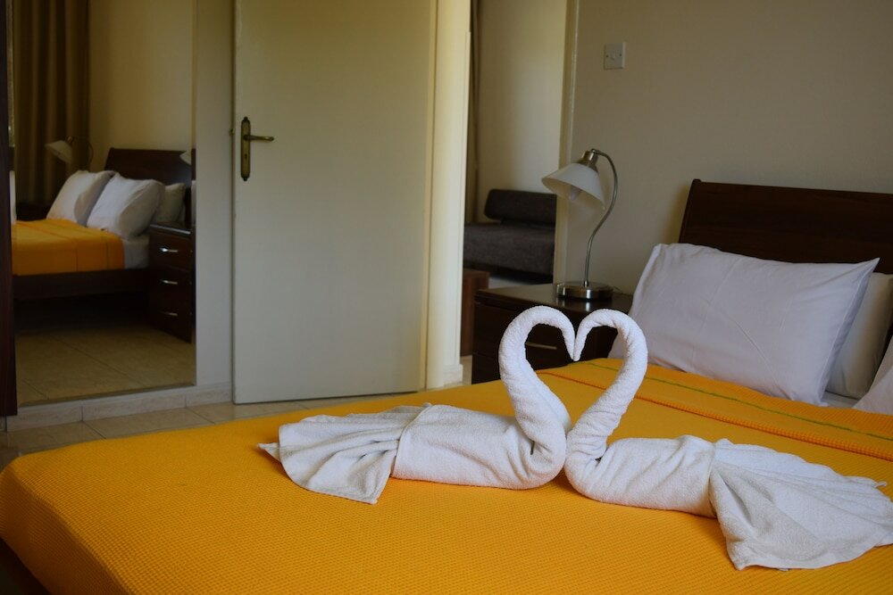 Фото Anna Hotel Apartments