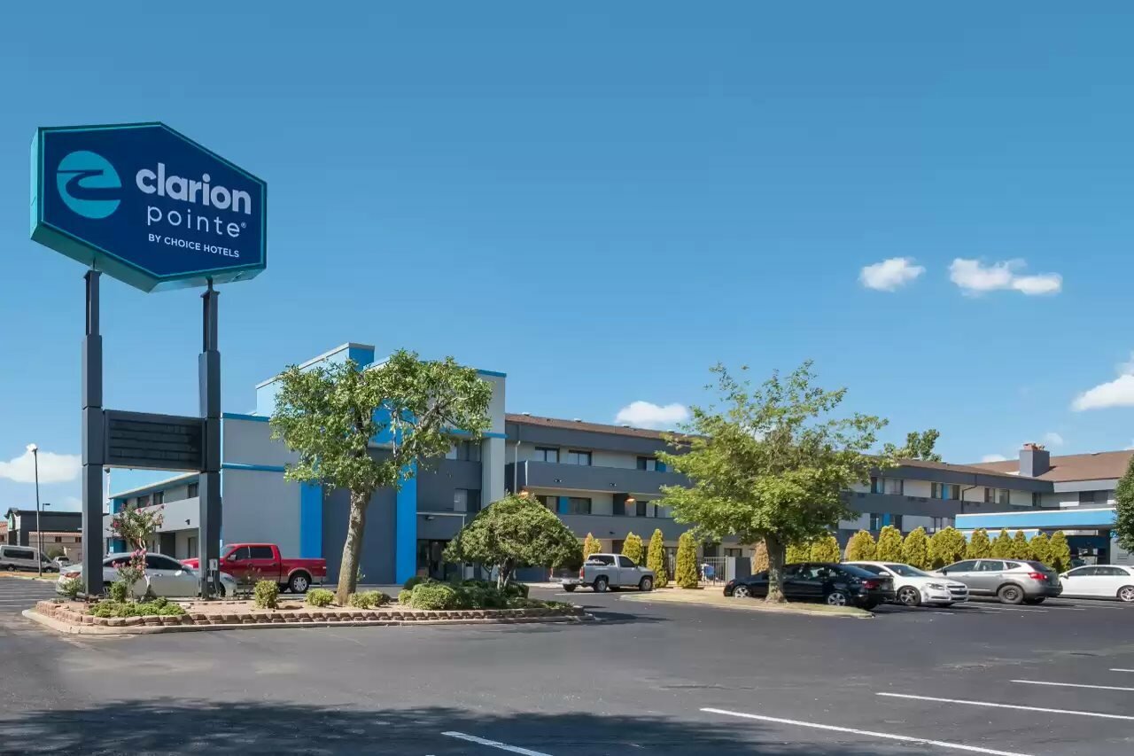 Фото Clarion Pointe Okc Airport