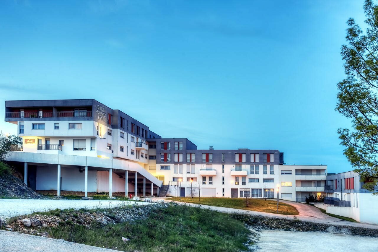 Фото отеля 1