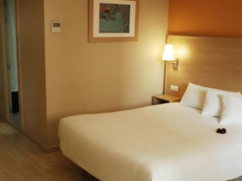 Фото Travelodge Barcelona Fira