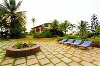 Гостиница The Beach House Goa в Бенаулиме