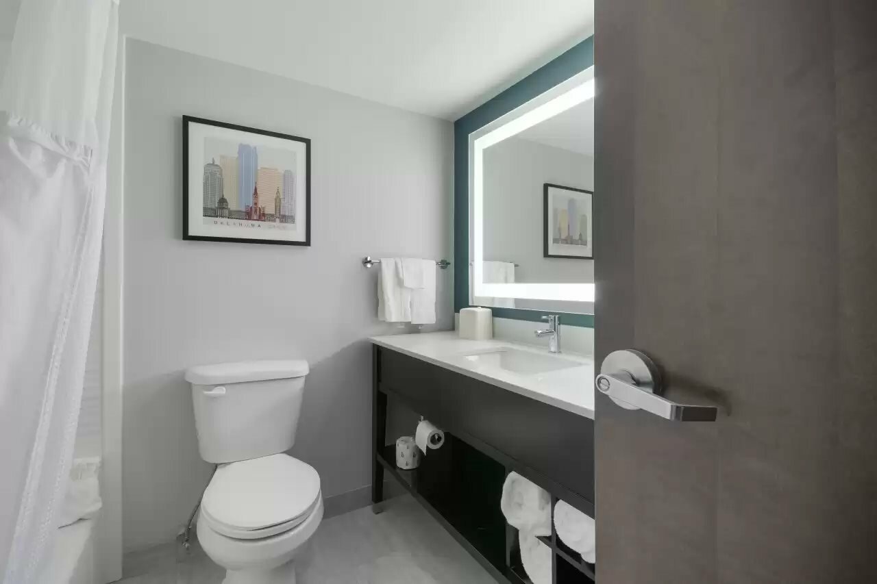 Фото Clarion Pointe Okc Airport