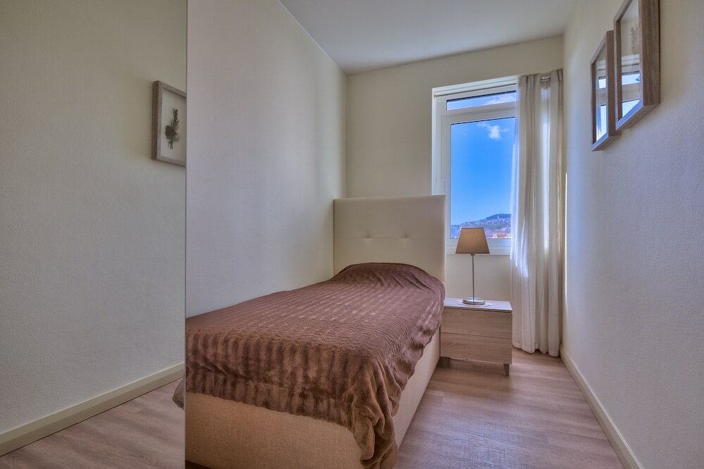 Фото Old Town Apartment