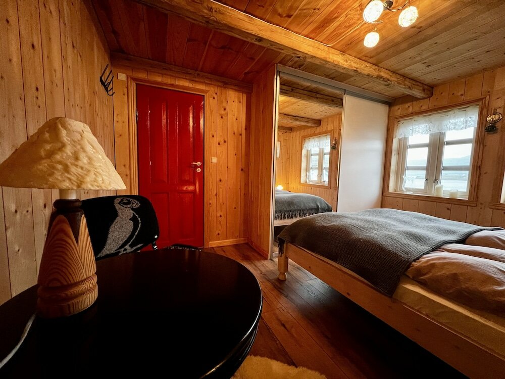 Фото Greystone House - Historic - Unique