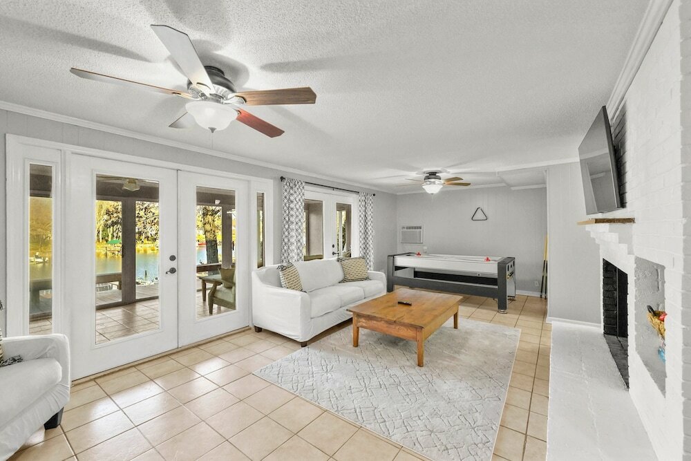 Фото Dock Days by Avantstay Swimming Platform, Dock