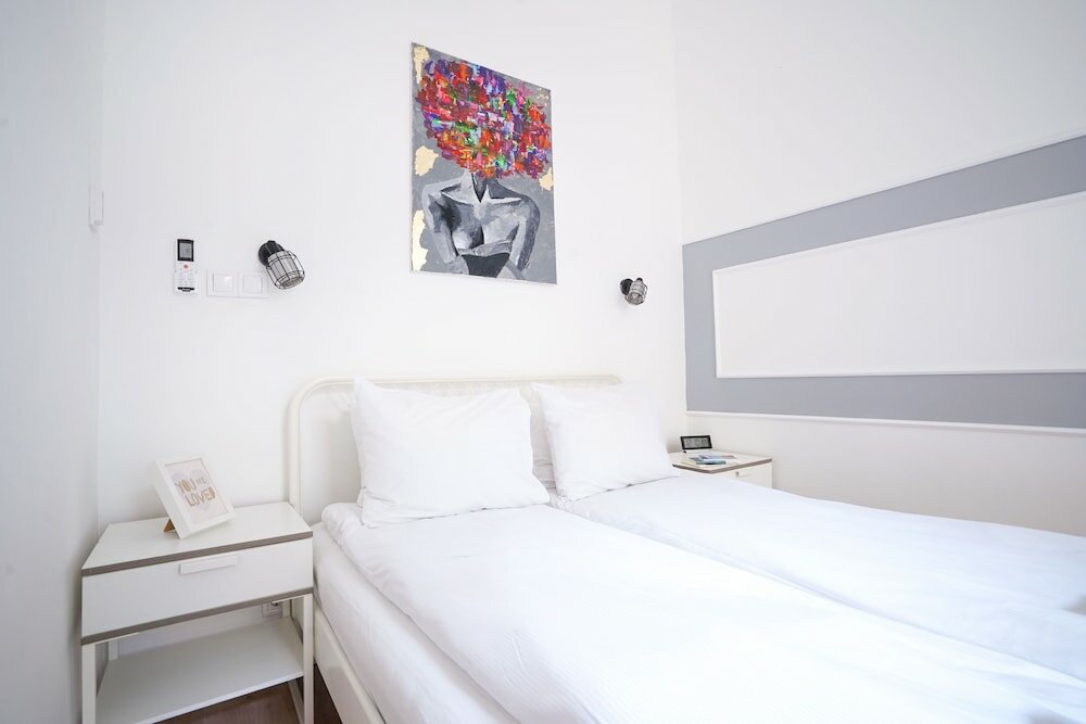 Фото Venus Apartments - Klauzál Apartment