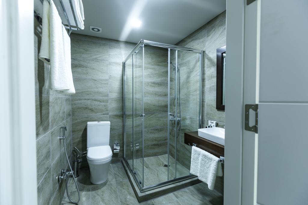 Фото  Parallel Hotel