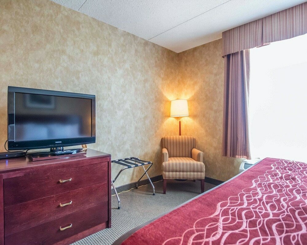 Фото Comfort Inn Sturgeon Falls