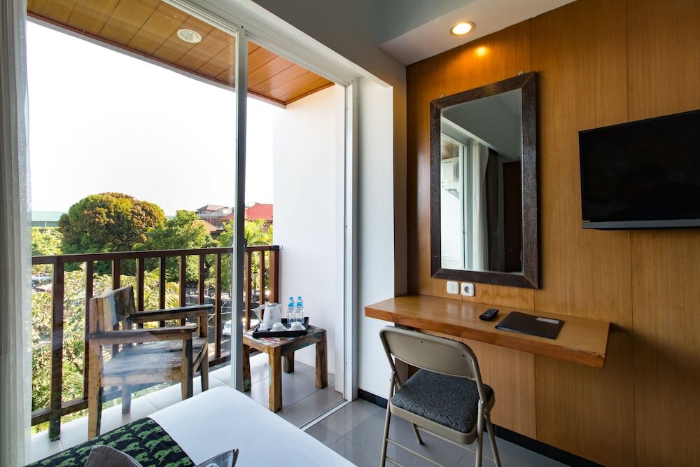 Фото Hadi Poetra Hotel