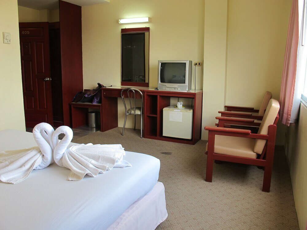 Фото Chumphon Palace Hotel