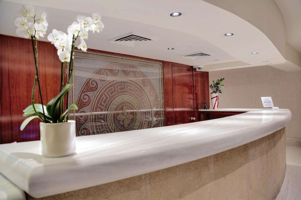 Фото Mediterranean Hotel