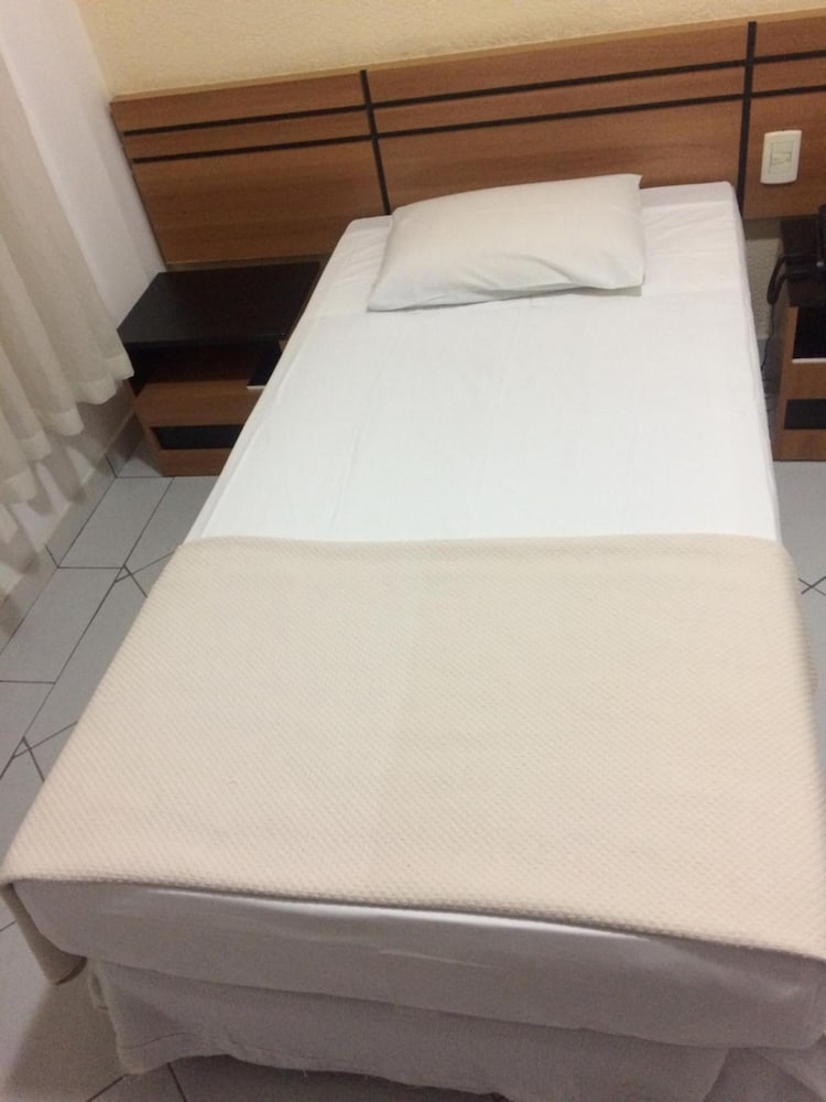 Фото Delcas Hotel