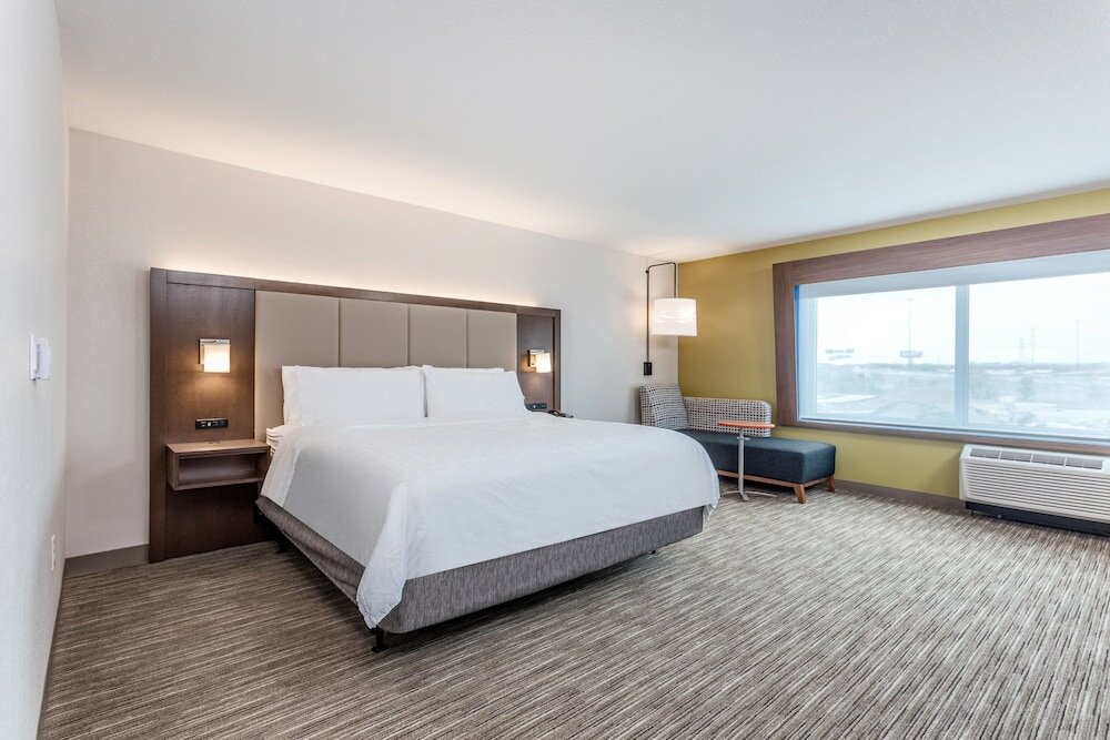 Фото Holiday Inn Express & Suites Hammond, an Ihg Hotel