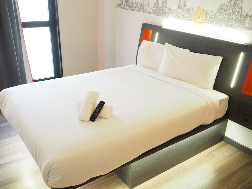 Фото EasyHotel Barcelona Fira