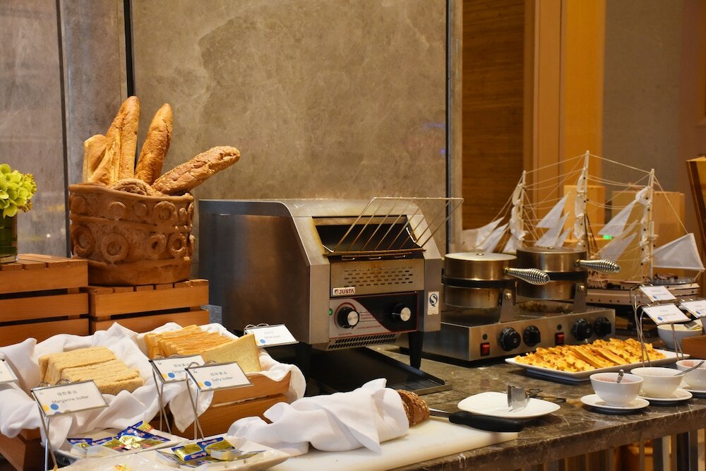 Фото Novotel Haikou Xinbudao