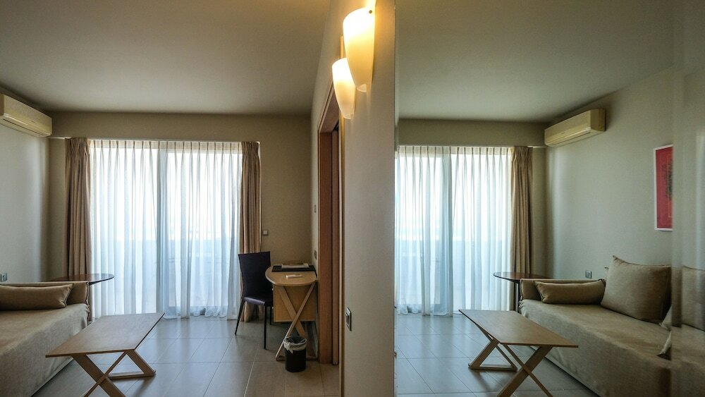 Фото Achillion Palace