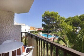 Фото Apartamentos Sol Y Mar Menorca
