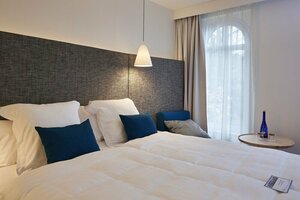 Hotel The Originals Le Cise (Hauts-de-France, Somme, Arrondissement d'Abbeville, Ault, Route de la Plage), hotel