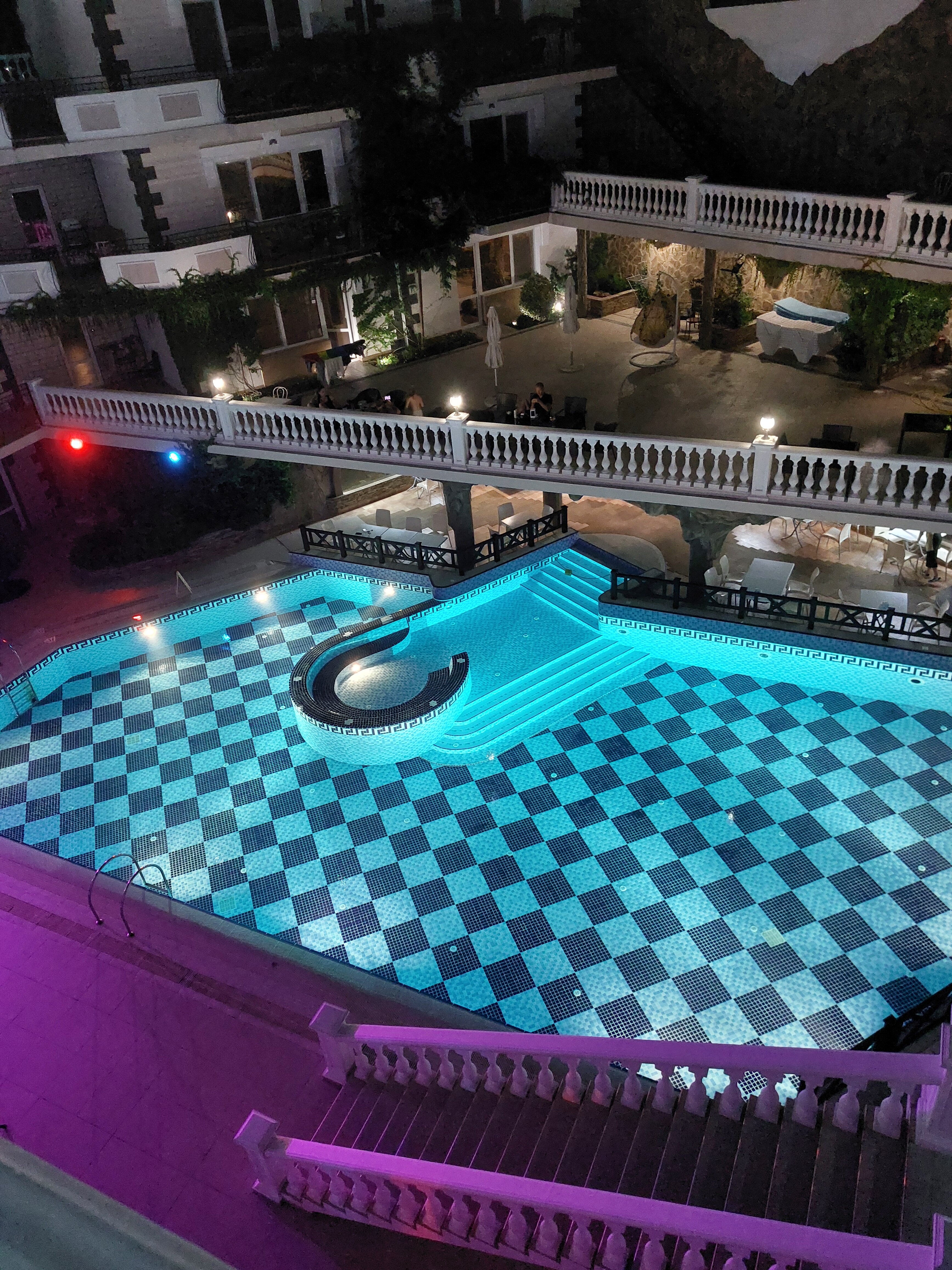 Фото Камелот