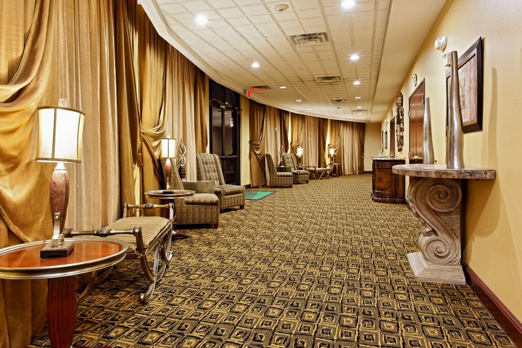 Фото Holiday Inn Odessa