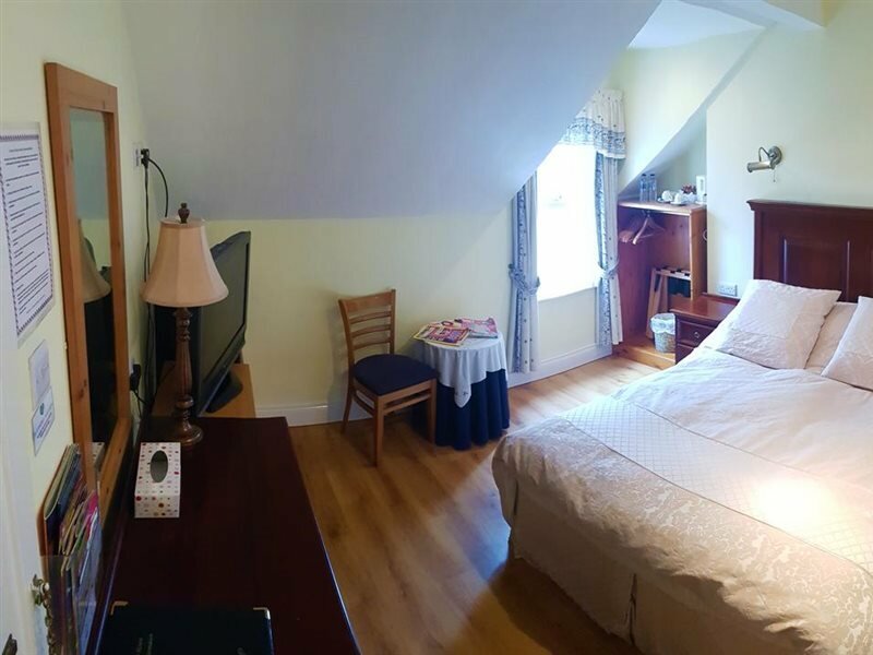 Фото Oyo Avenue House