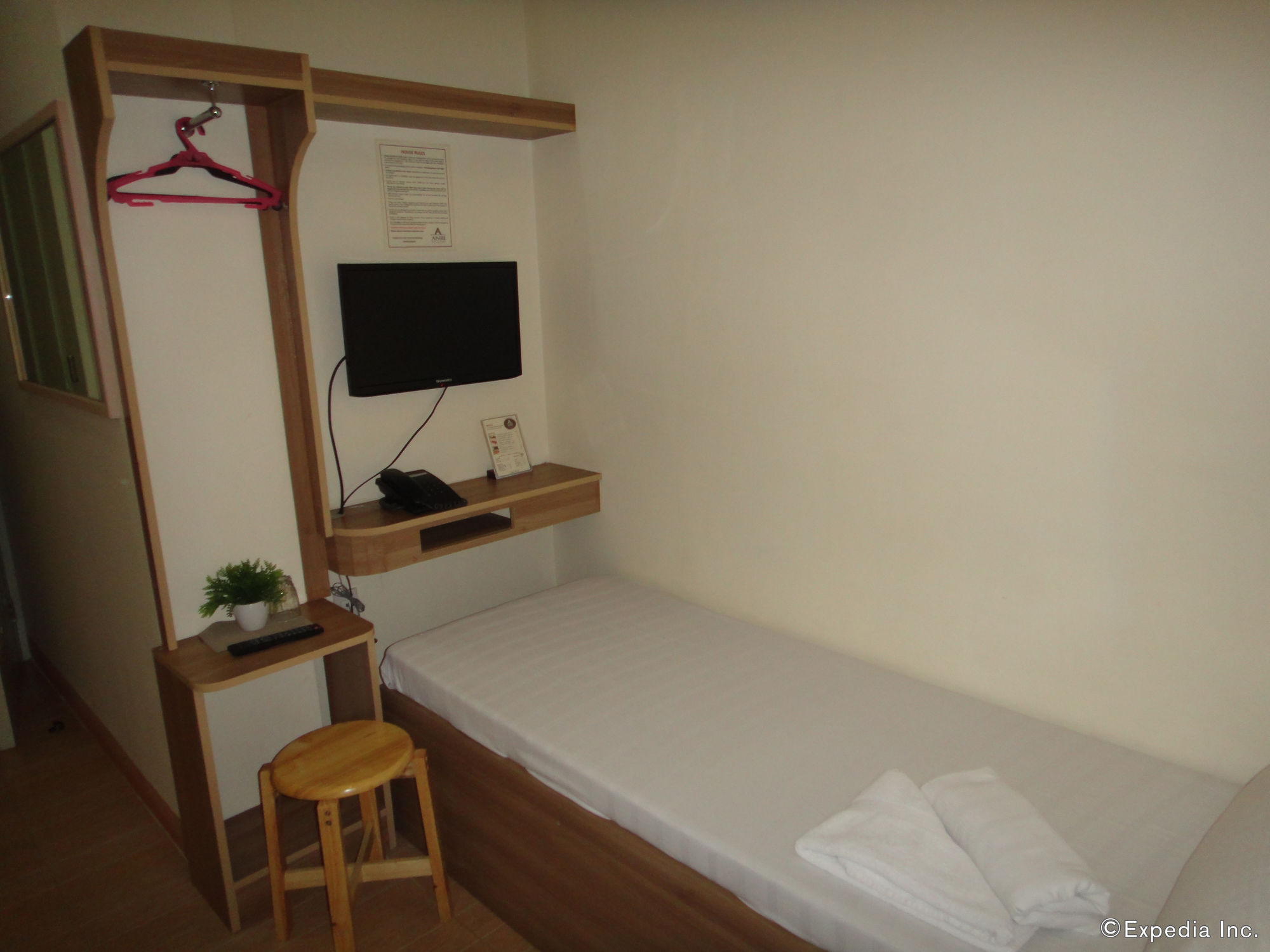 Фото Anri Pension House