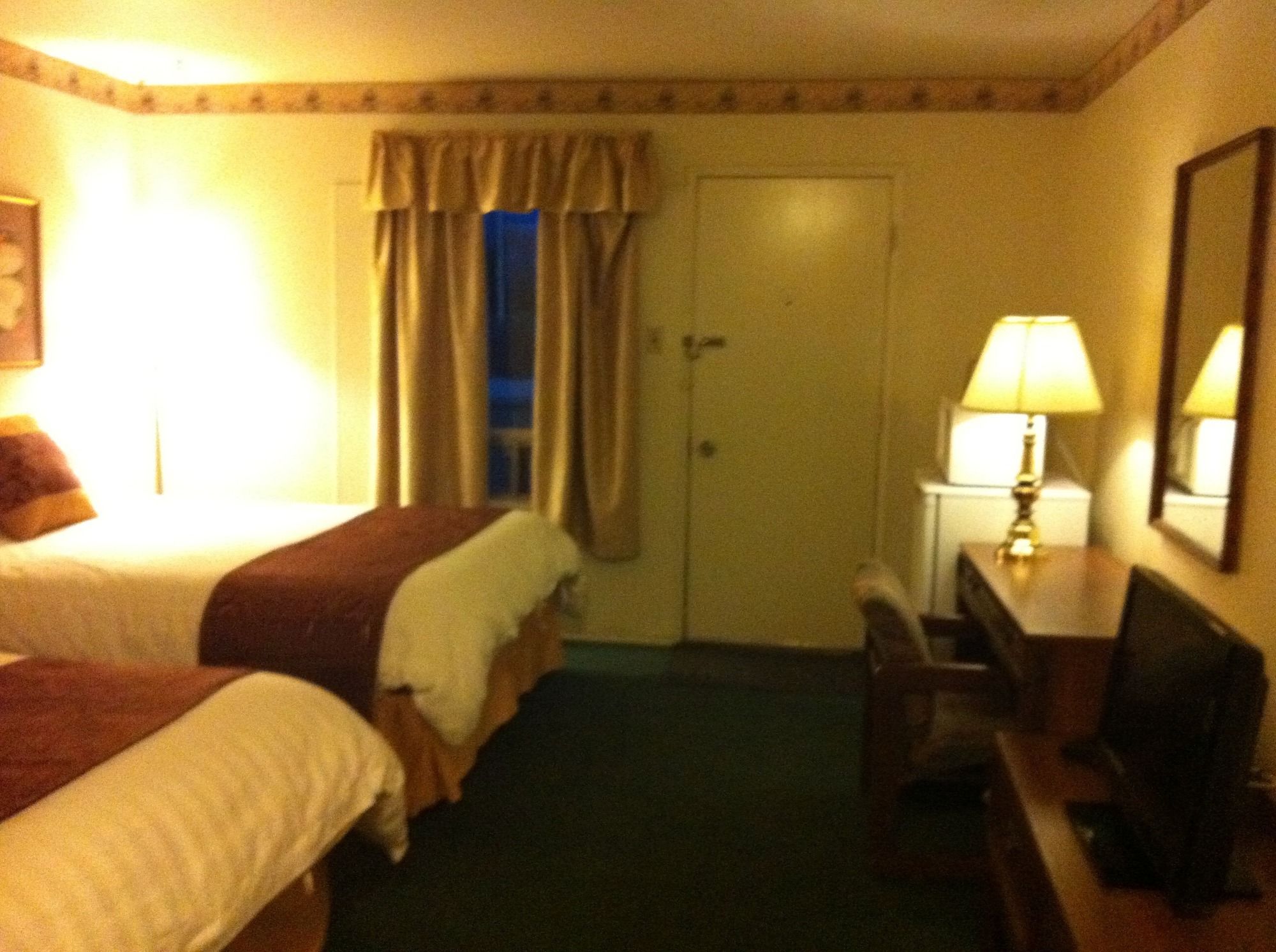 Фото Redwood Motor Inn