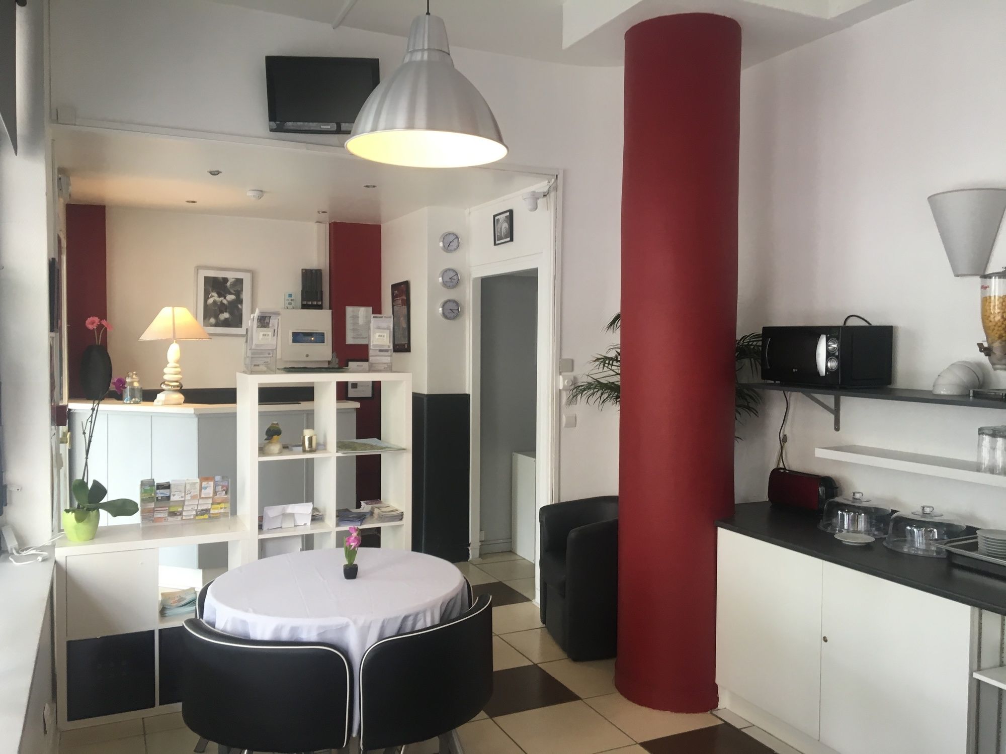 Фото Hôtel Vieille Tour Centre Rouen